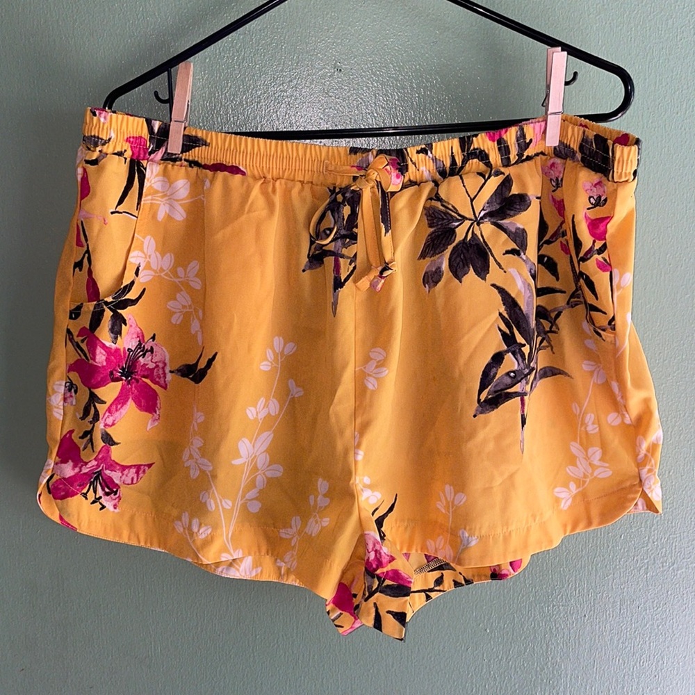 West Loop Floral Shorts